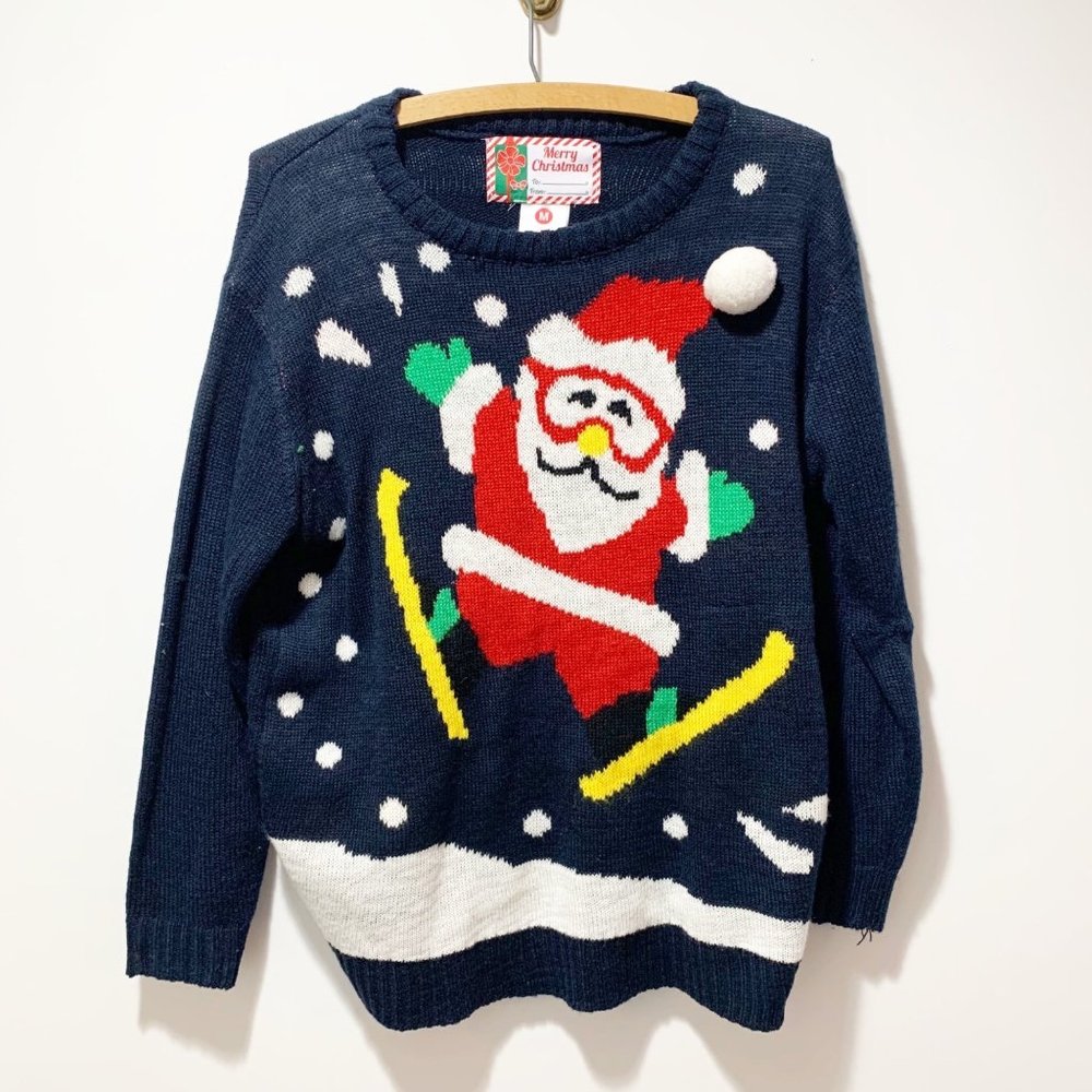 Christmas Sweater Size Medium Santa Skiing Snow Comfy Soft